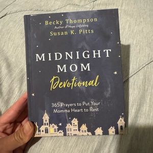 Midnight Mom Devotional book. Excellent condition. No writing on it.